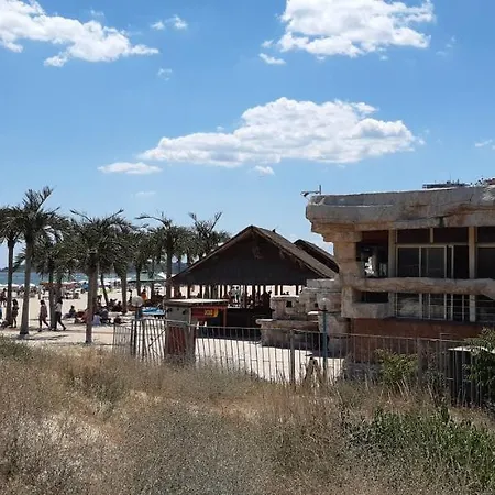 Miramar Palace - Planeta 614 * ساني بيتش
